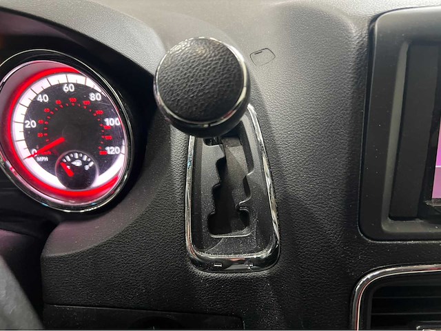 Dodge - 3.6 l - grand caravan - personenauto - 2013 - afbeelding 8 van  32