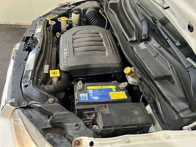 Dodge - 3.6 l - grand caravan - personenauto - 2013 - afbeelding 13 van  32