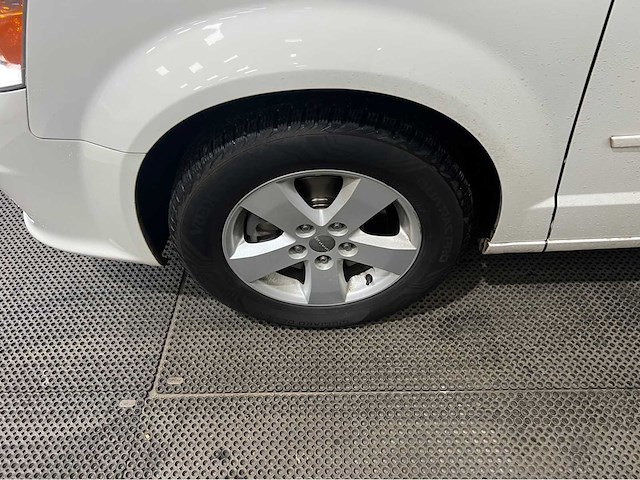 Dodge - 3.6 l - grand caravan - personenauto - 2013 - afbeelding 19 van  32