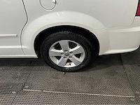 Dodge - 3.6 l - grand caravan - personenauto - 2013 - afbeelding 20 van  32