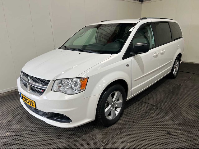 Dodge - 3.6 l - grand caravan - personenauto - 2013 - afbeelding 27 van  32