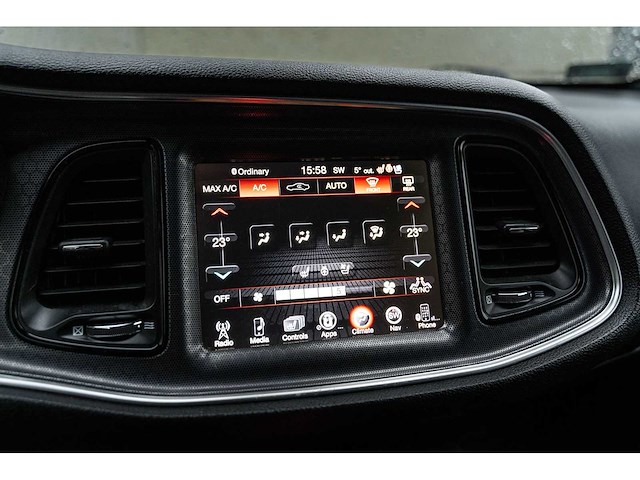 Dodge - challenger sxt - 3.6 v6 - automaat - 2016 - afbeelding 20 van  33