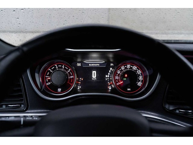 Dodge - challenger sxt - 3.6 v6 - automaat - 2016 - afbeelding 19 van  33