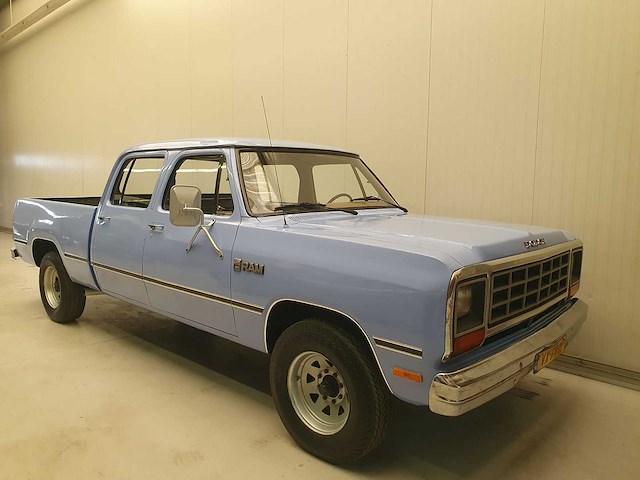 Dodge - d200 - 1976 - 6 personen - oldtimer - 6 voet laadbak - afbeelding 2 van  20