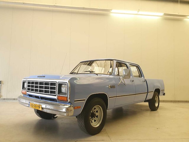 Dodge - d200 - 1976 - 6 personen - oldtimer - 6 voet laadbak - afbeelding 1 van  20