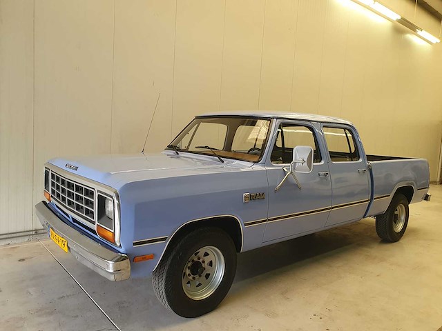 Dodge - d200 - 1976 - 6 personen - oldtimer - 6 voet laadbak - afbeelding 9 van  20