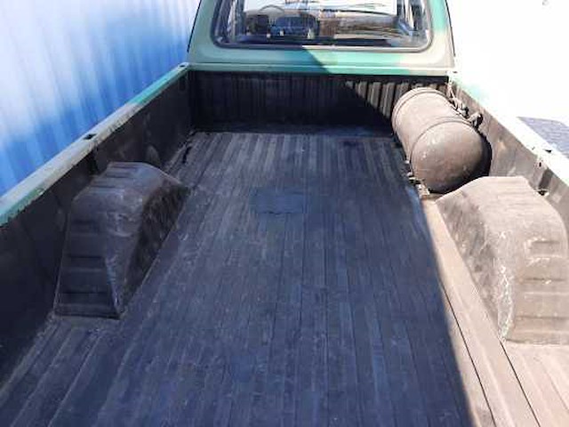 Dodge - d250 - crew cab - 6 personen - 8 voet laadbak - oldtimer - afbeelding 3 van  10