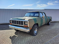 Dodge - d250 - crew cab - 6 personen - 8 voet laadbak - oldtimer