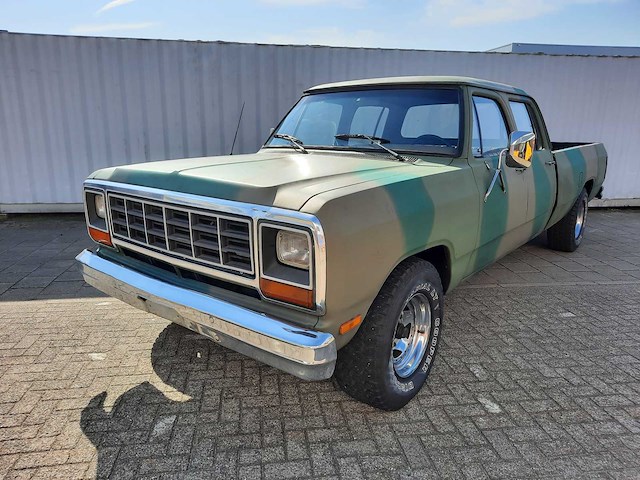 Dodge - d250 - crew cab - 6 personen - 8 voet laadbak - oldtimer - afbeelding 5 van  10