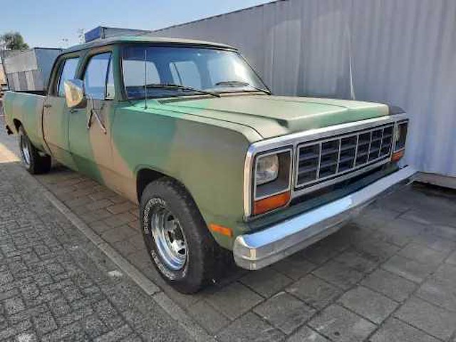 Dodge - d250 - crew cab - 6 personen - 8 voet laadbak - oldtimer - afbeelding 7 van  10