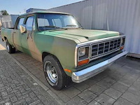 Dodge - d250 - crew cab - 6 personen - 8 voet laadbak - oldtimer - afbeelding 7 van  10