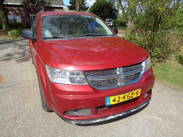Dodge - journey - 2.4 sxt - car - 2009 - afbeelding 4 van  5