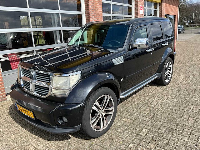 Dodge - nitro - 2.8 crd sxt - bedrijfswagen - 2008 - afbeelding 1 van  10