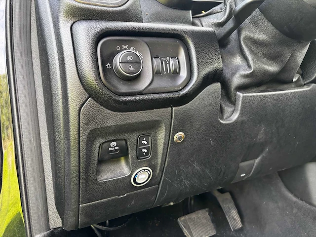 Dodge - ram 1500 - 5.7 v8 4x4 - van - afbeelding 4 van  33