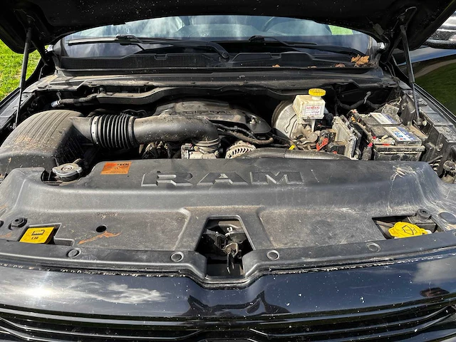 Dodge - ram 1500 - 5.7 v8 4x4 - van - afbeelding 13 van  33