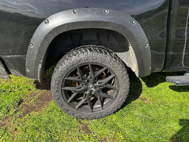 Dodge - ram 1500 - 5.7 v8 4x4 - van - afbeelding 21 van  33