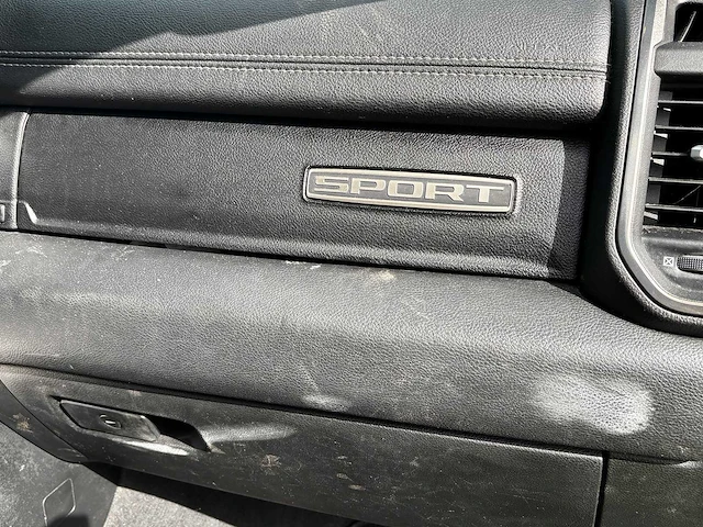 Dodge - ram 1500 - 5.7 v8 4x4 - van - afbeelding 25 van  33