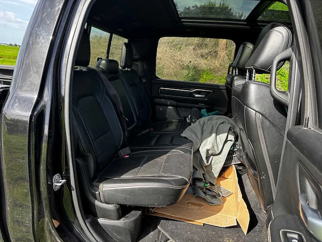 Dodge - ram 1500 - 5.7 v8 4x4 - van - afbeelding 27 van  33