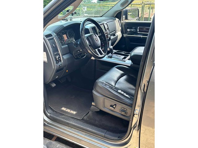 Dodge - ram 1500 - 5.7 v8 4x4 qc 6'4 - 9-vxz-01 - bedrijfswagen - afbeelding 11 van  33