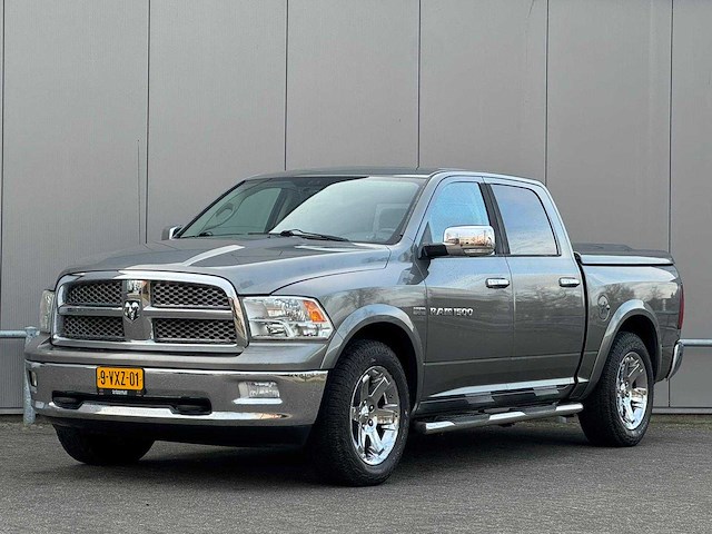 Dodge - ram 1500 - 5.7 v8 4x4 qc 6'4 - 9-vxz-01 - bedrijfswagen - afbeelding 1 van  33