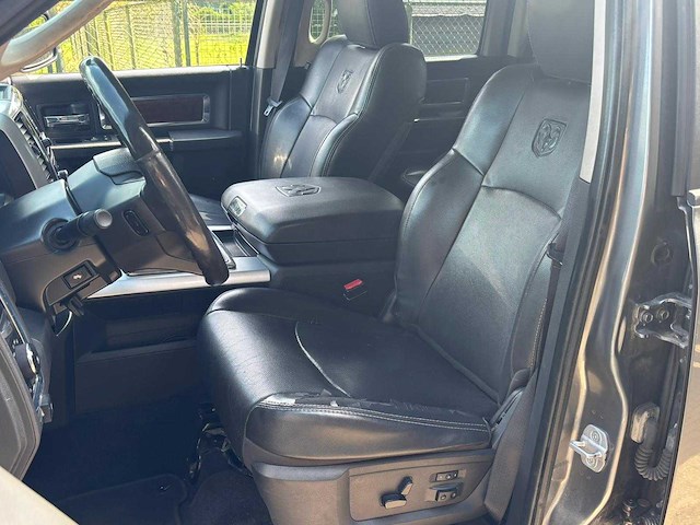 Dodge - ram 1500 - 5.7 v8 4x4 qc 6'4 - 9-vxz-01 - bedrijfswagen - afbeelding 16 van  33