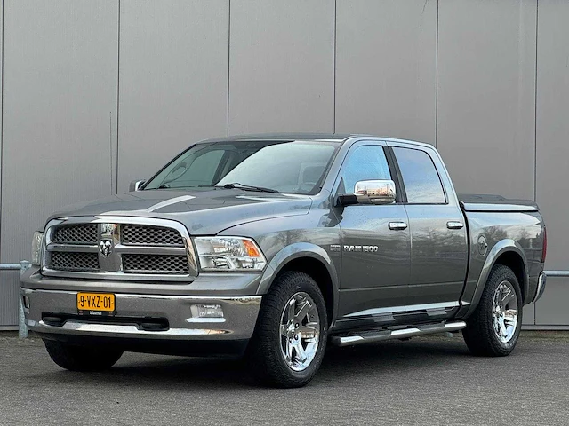 Dodge - ram 1500 - 5.7 v8 4x4 qc 6'4 - 9-vxz-01 - bedrijfswagen - afbeelding 1 van  33