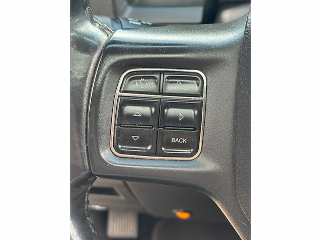 Dodge - ram 1500 - 5.7 v8 4x4 qc 6'4 - 9-vxz-01 - bedrijfswagen - afbeelding 21 van  33