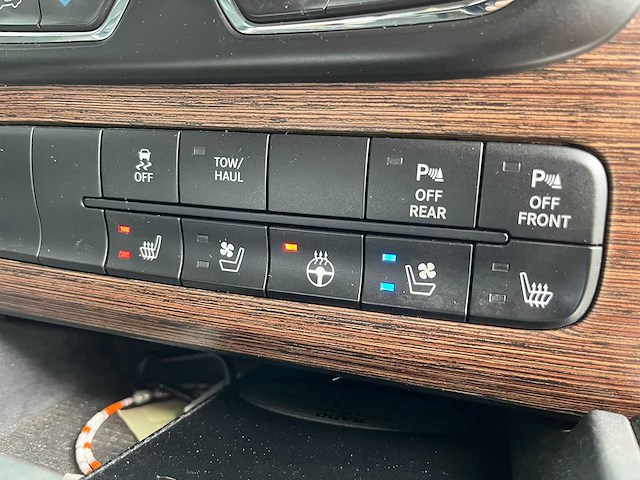 Dodge - ram 1500 - 5.7 v8 6'4 laramie - 2017 - personenauto - afbeelding 10 van  24