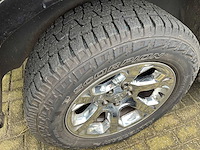 Dodge - ram 1500 - 5.7 v8 6'4 laramie - 2017 - personenauto - afbeelding 16 van  24