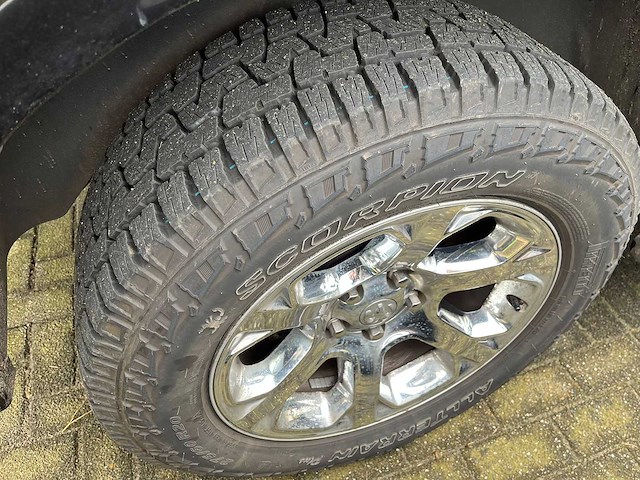 Dodge - ram 1500 - 5.7 v8 6'4 laramie - 2017 - personenauto - afbeelding 3 van  24