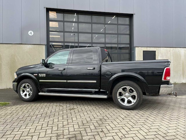 Dodge - ram 1500 - 5.7 v8 6'4 laramie - 2017 - personenauto - afbeelding 6 van  8