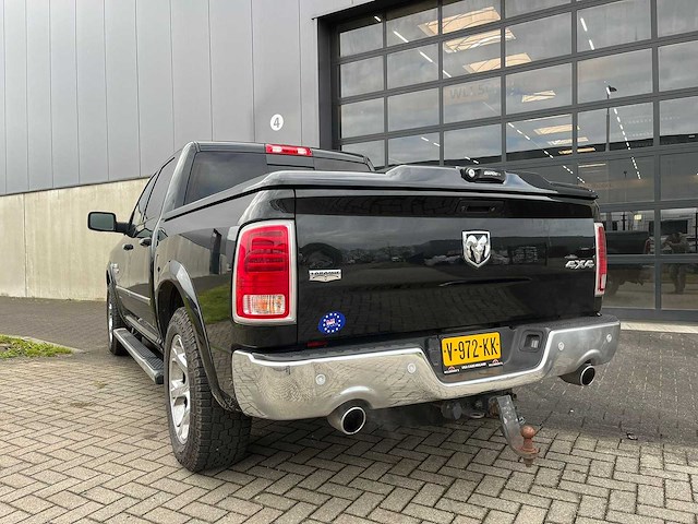 Dodge - ram 1500 - 5.7 v8 6'4 laramie - 2017 - personenauto - afbeelding 7 van  8