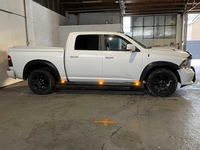 Dodge - ram 1500 - 5.7 v8 qc 6'4 - bedrijfswagen - afbeelding 2 van  16