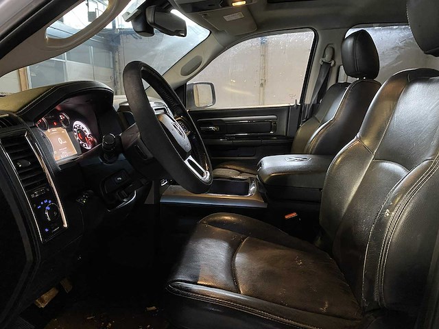 Dodge - ram 1500 - 5.7 v8 qc 6'4 - bedrijfswagen - afbeelding 13 van  16