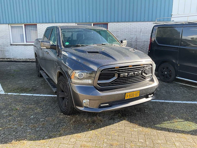 Dodge - ram 1500 - 5.7 v8 qc 6'4 - bedrijfswagen - afbeelding 1 van  44