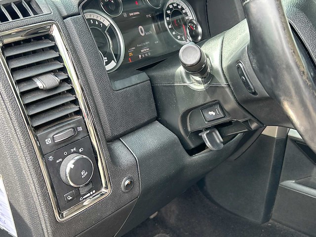 Dodge - ram 1500 - 5.7 v8 qc 6'4 - car - 2017 - afbeelding 5 van  39
