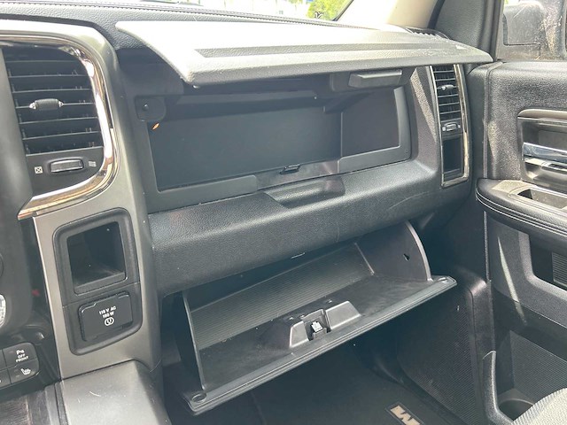 Dodge - ram 1500 - 5.7 v8 qc 6'4 - car - 2017 - afbeelding 12 van  39