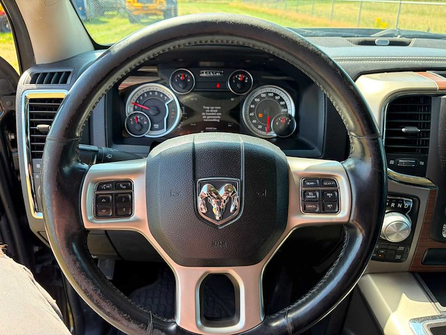 Dodge - ram 1500 laramie - 5.7 v8 4x4 qc 6'4 - bedrijfswagen - afbeelding 5 van  17
