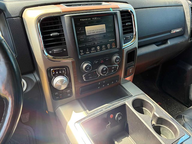 Dodge - ram 1500 laramie - 5.7 v8 4x4 qc 6'4 - bedrijfswagen - afbeelding 6 van  17