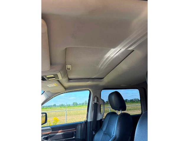 Dodge - ram 1500 laramie - 5.7 v8 4x4 qc 6'4 - bedrijfswagen - afbeelding 8 van  17