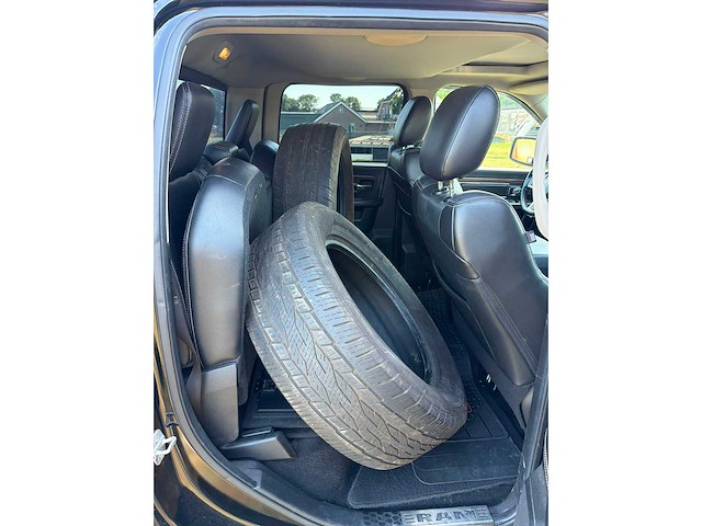 Dodge - ram 1500 laramie - 5.7 v8 4x4 qc 6'4 - bedrijfswagen - afbeelding 9 van  17