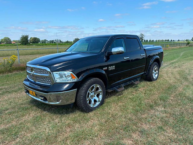 Dodge - ram 1500 laramie - 5.7 v8 4x4 qc 6'4 - bedrijfswagen - afbeelding 1 van  17