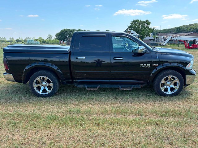 Dodge - ram 1500 laramie - 5.7 v8 4x4 qc 6'4 - bedrijfswagen - afbeelding 16 van  17