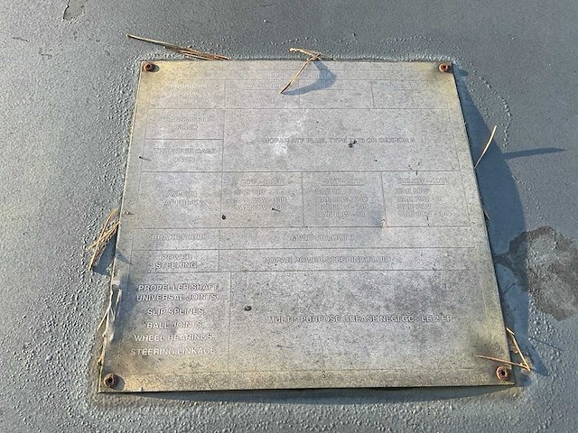 Dodge 2500 ram vliegtuigsleper - afbeelding 1 van  14