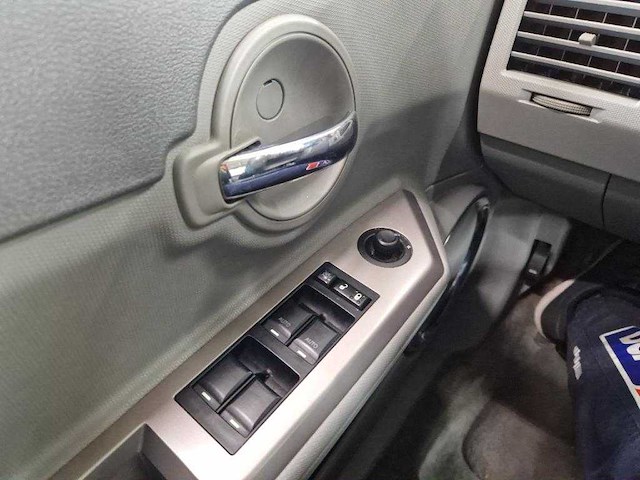 Dodge avenger 2.7 v6 sxt; 43-gsj-7 - afbeelding 7 van  17