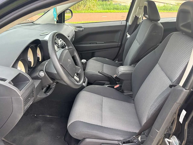 Dodge caliber 1.8 se | 17-xz-np i - afbeelding 12 van  14