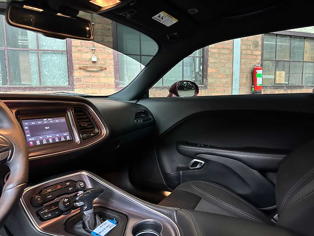 Dodge challenger 3.6 v6 305pk 2018 - afbeelding 14 van  39