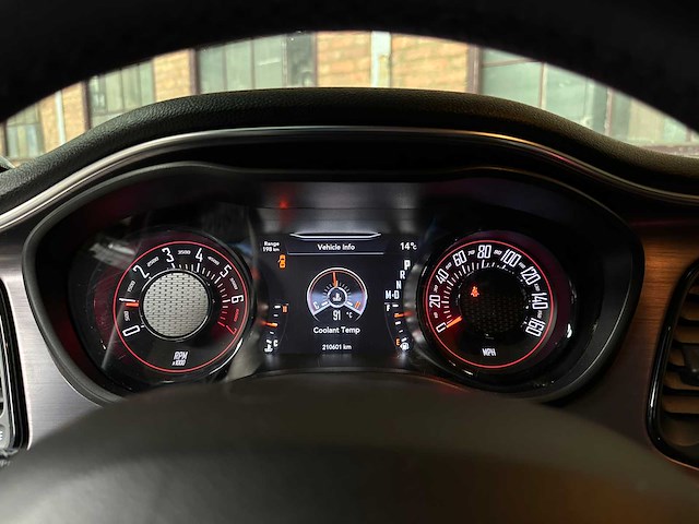 Dodge challenger 3.6 v6 305pk 2018 - afbeelding 19 van  39