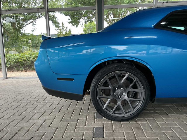 Dodge challenger gt | 3.6 v6 | 305 pk | 2019 | b5 blue pearlcoat | parksense | parkview achteruitrijcamera | btw auto - afbeelding 3 van  29