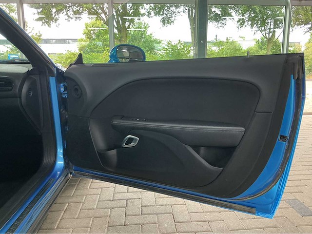 Dodge challenger gt | 3.6 v6 | 305 pk | 2019 | b5 blue pearlcoat | parksense | parkview achteruitrijcamera | btw auto - afbeelding 24 van  29